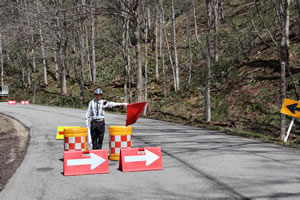 状況を確認しながらの警備